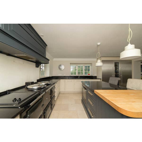 Approved Used Kitchen, Mark Wilkinson English Classic, Larder, Berkshire
