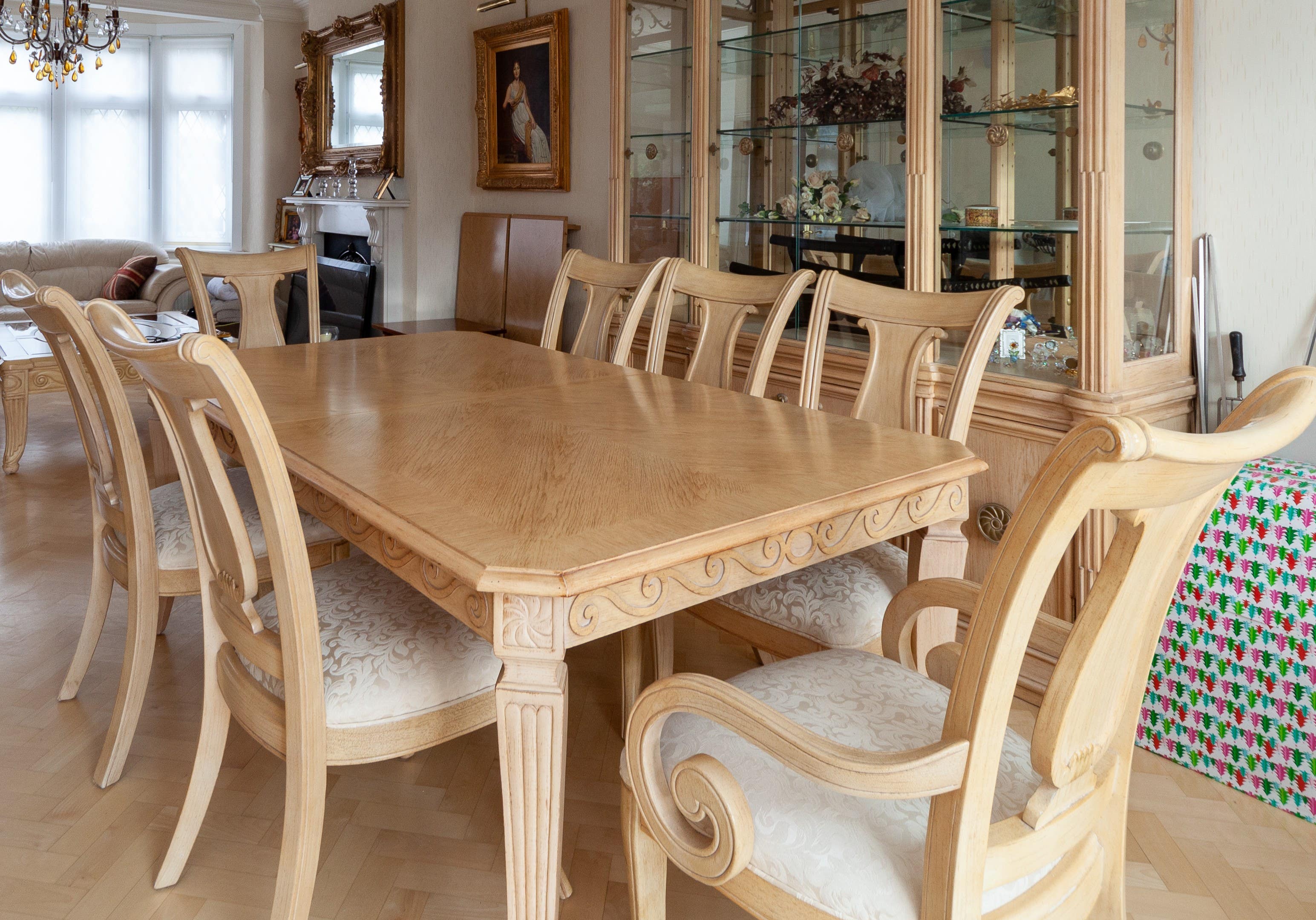 Resale shop dining table