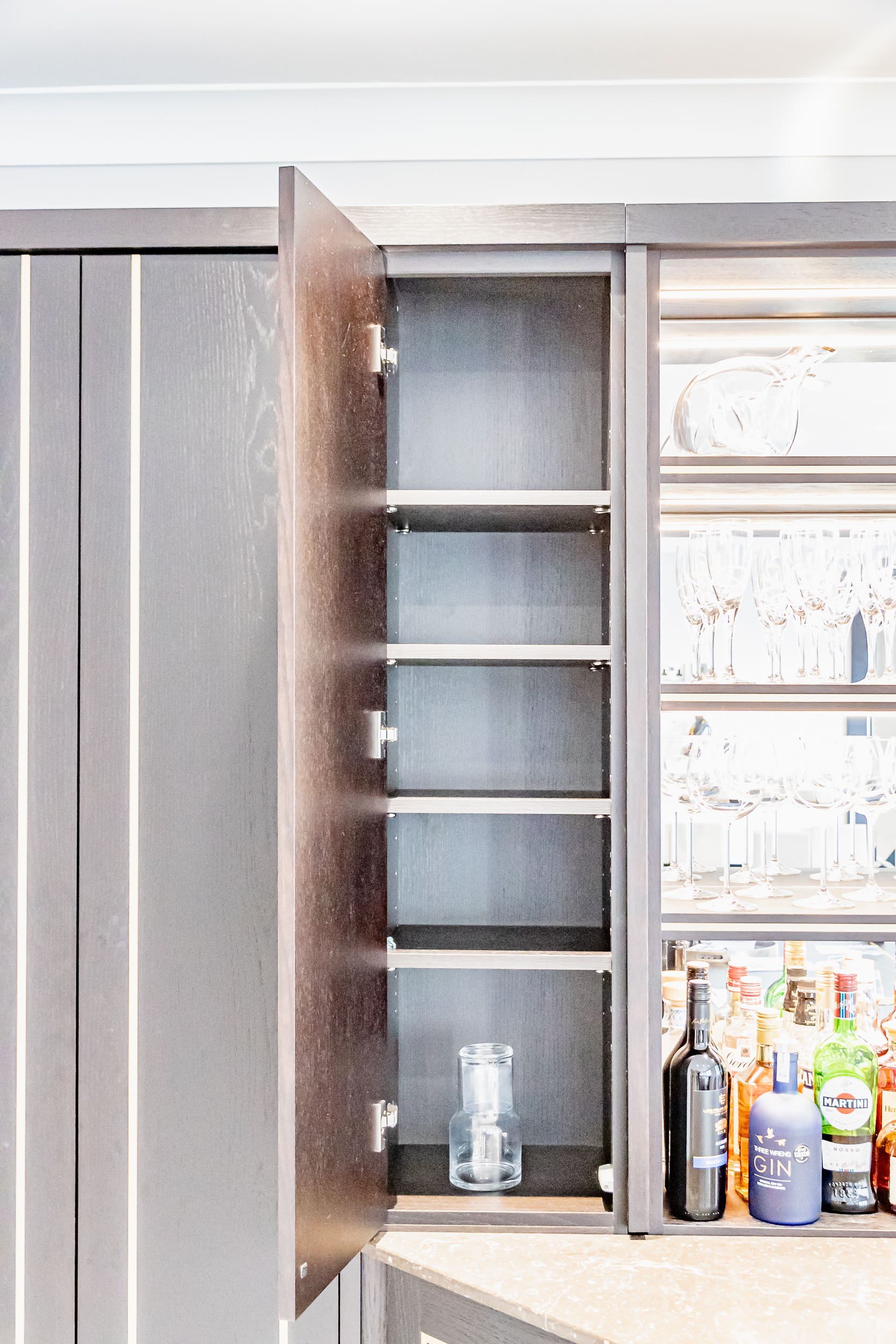 Used sales drinks cabinet