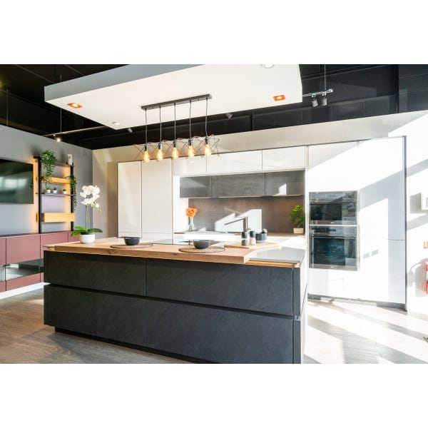 Kutchenhaus Handleless Ex Display Kitchen, Caple Appliances