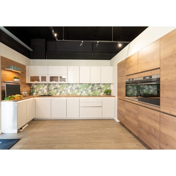 Kutchenhaus Handleless Ex Display Kitchen, Appliances