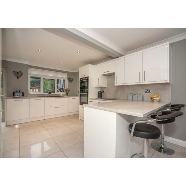 Wren Modern Used Kitchen, Neff Appliances