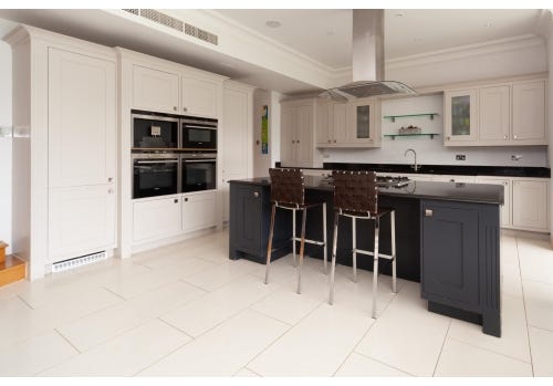Approved Used Kitchen, Johnson & Johnson Painted Shaker, Siemens Appliances, North