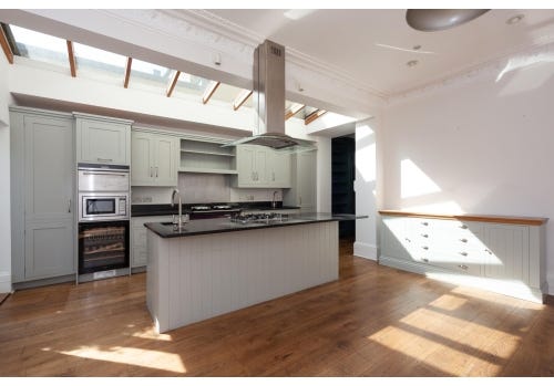 Approved Used Kitchen, Roundhouse Shaker, London
