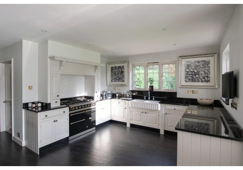 Underwood Traditional In Frame Used Kitchen, Buckinghamshire