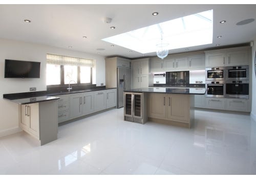 OPP £28,000 OPTIPLAN Shaker In Frame Used Kitchen (3yrs old) and Island, LOTS of Bosch Appliances, Surrey