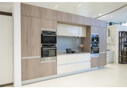 55% OFF RRP £17,909 PORCELANOSA Matt Wood Ex Display Kitchen, ELECTROLUX Appliances, Midlands