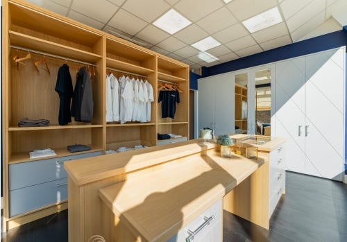 Edwin Loxley Ex Display Walk In Wardrobe 