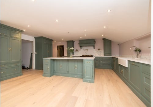 Large In Frame Shaker Ex Display Kitchen, Pantry