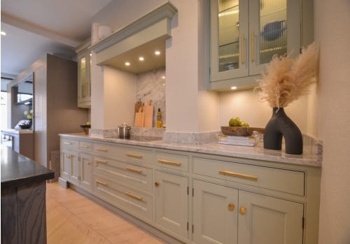 Mowlem & Co Ex Display In Frame Shaker Kitchen 