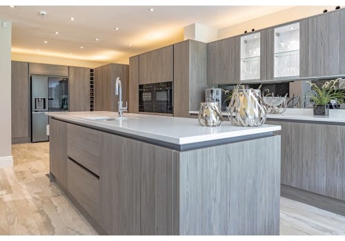 Panorama Large Modern Used Kitchen and Utility