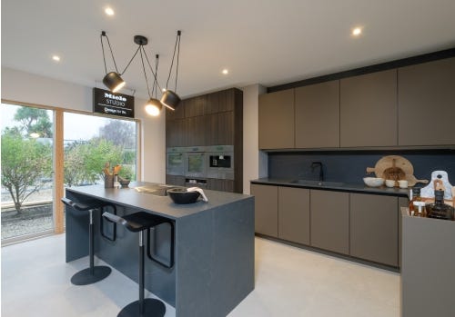 SieMatic S2 Handleless Ex Display Kitchen, Miele Appliances 