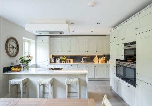 Used Shaker Kitchen, Siemens Appliances