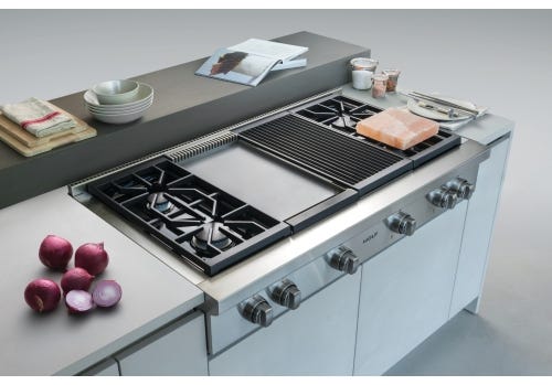 WOLF Sealed Burner Range-Top, 4 Burner 